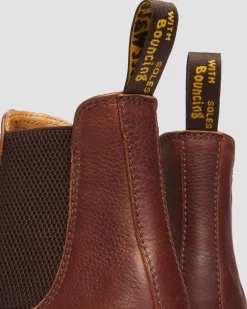 2976 Ambassador Leather Chelsea Boots in Cashew