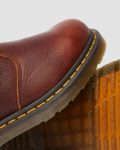 2976 Ambassador Leather Chelsea Boots in Cashew