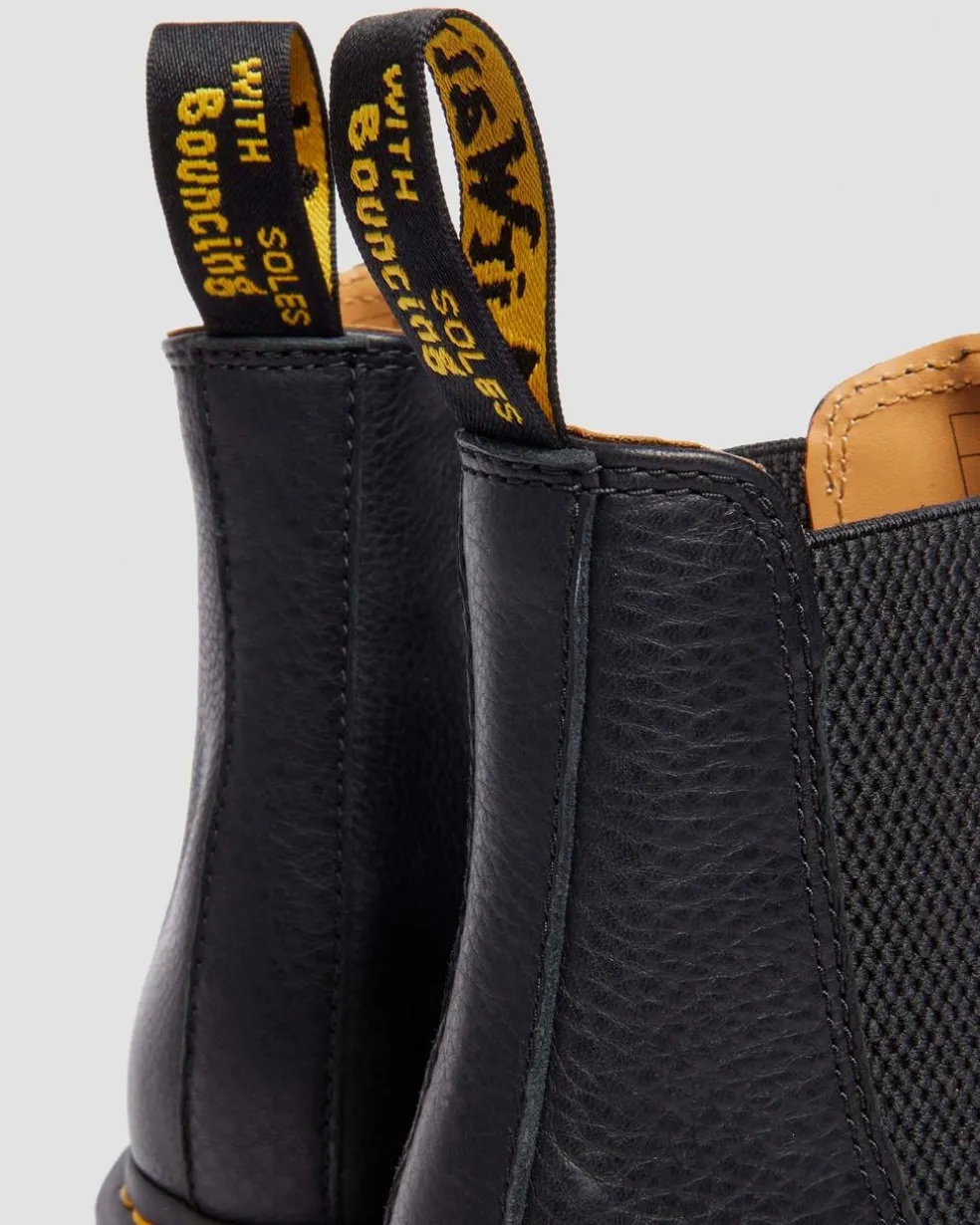 2976 Ambassador Leather Chelsea Boots in Black