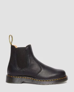 2976 Ambassador Leather Chelsea Boots in Black