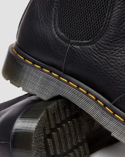2976 Ambassador Leather Chelsea Boots in Black