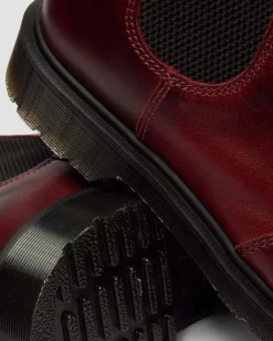 2976 Classic Calf Leather Chelsea Boots in Burgundy