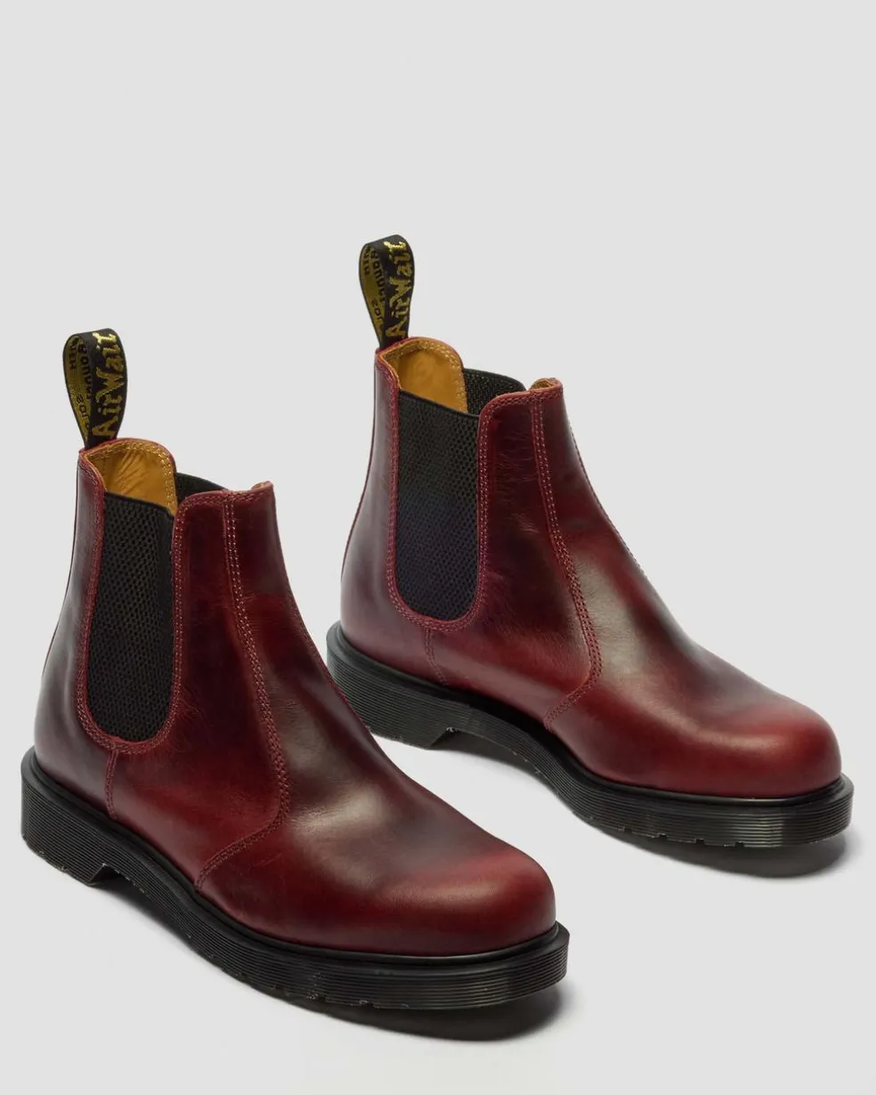 2976 Classic Calf Leather Chelsea Boots in Burgundy