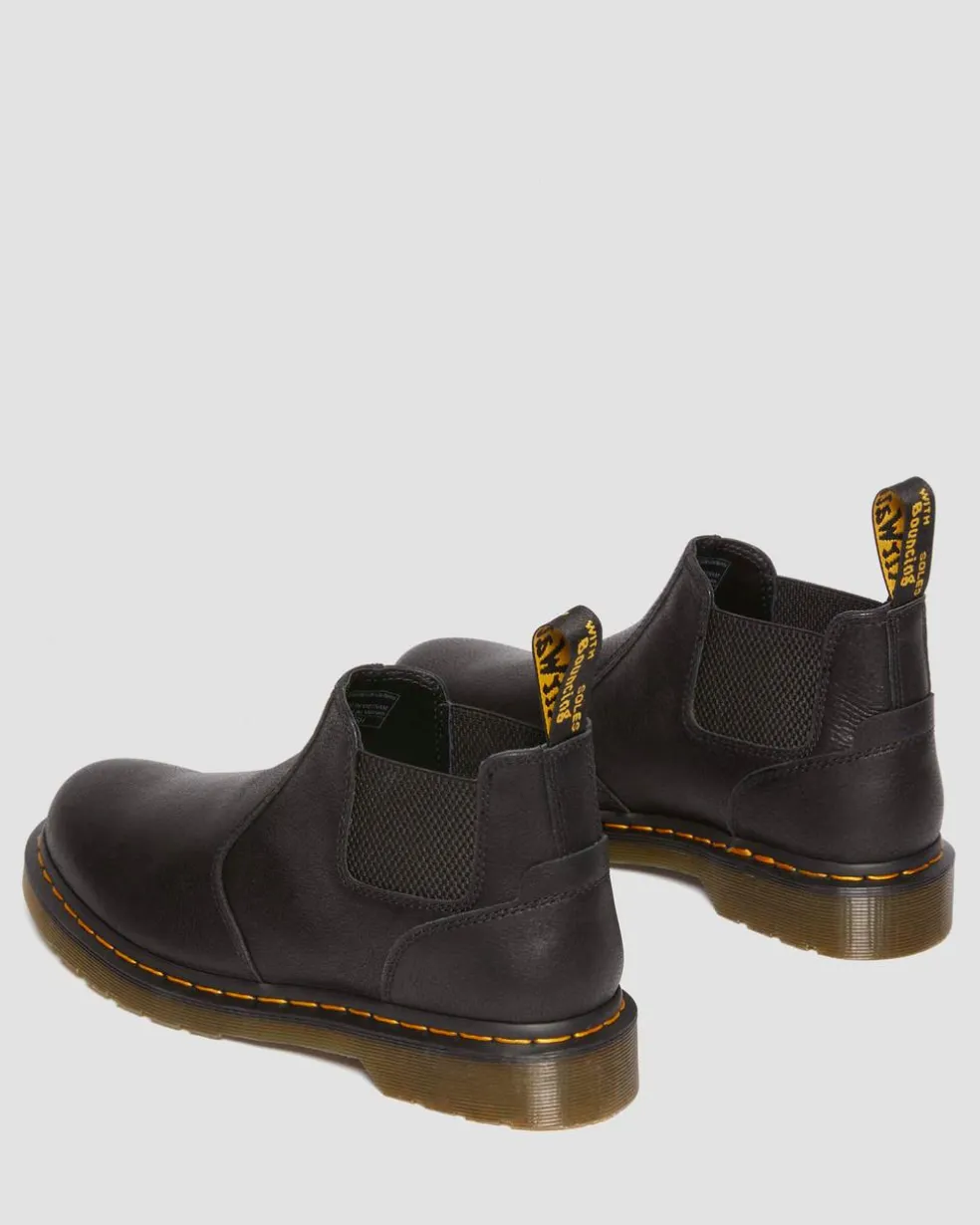 2976 Lo Rogue Leather Chelsea Boots in Black
