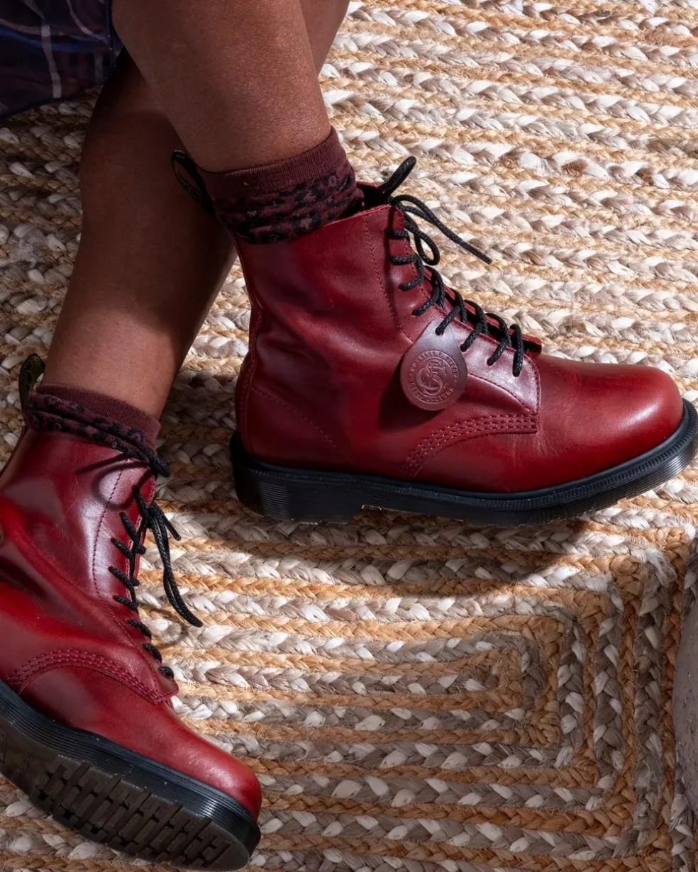 1460 Made In England Classic Calf Leather Boots in Burgundy