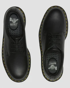 1461 Slip Resistant Leather Oxford Shoes in Black