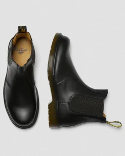 2976 Smooth Leather Chelsea Boots in Black