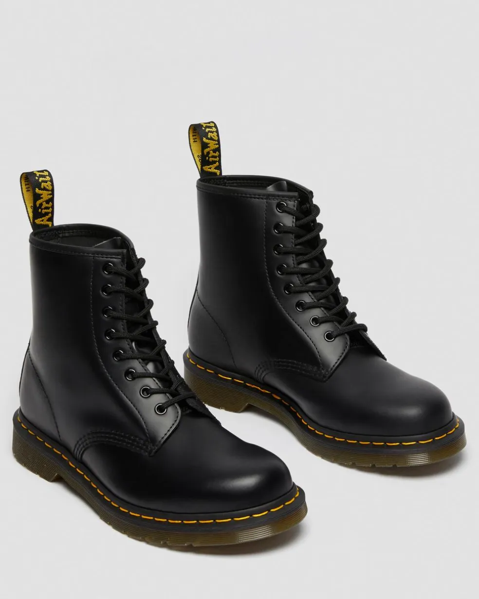1460 Smooth Leather Lace Up Boots in Black