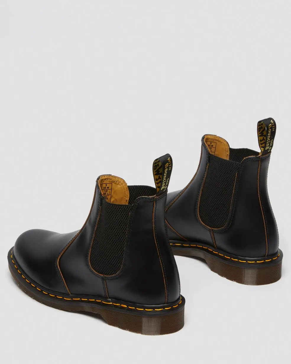 2976 Vintage Made In England Chelsea Boots in Black