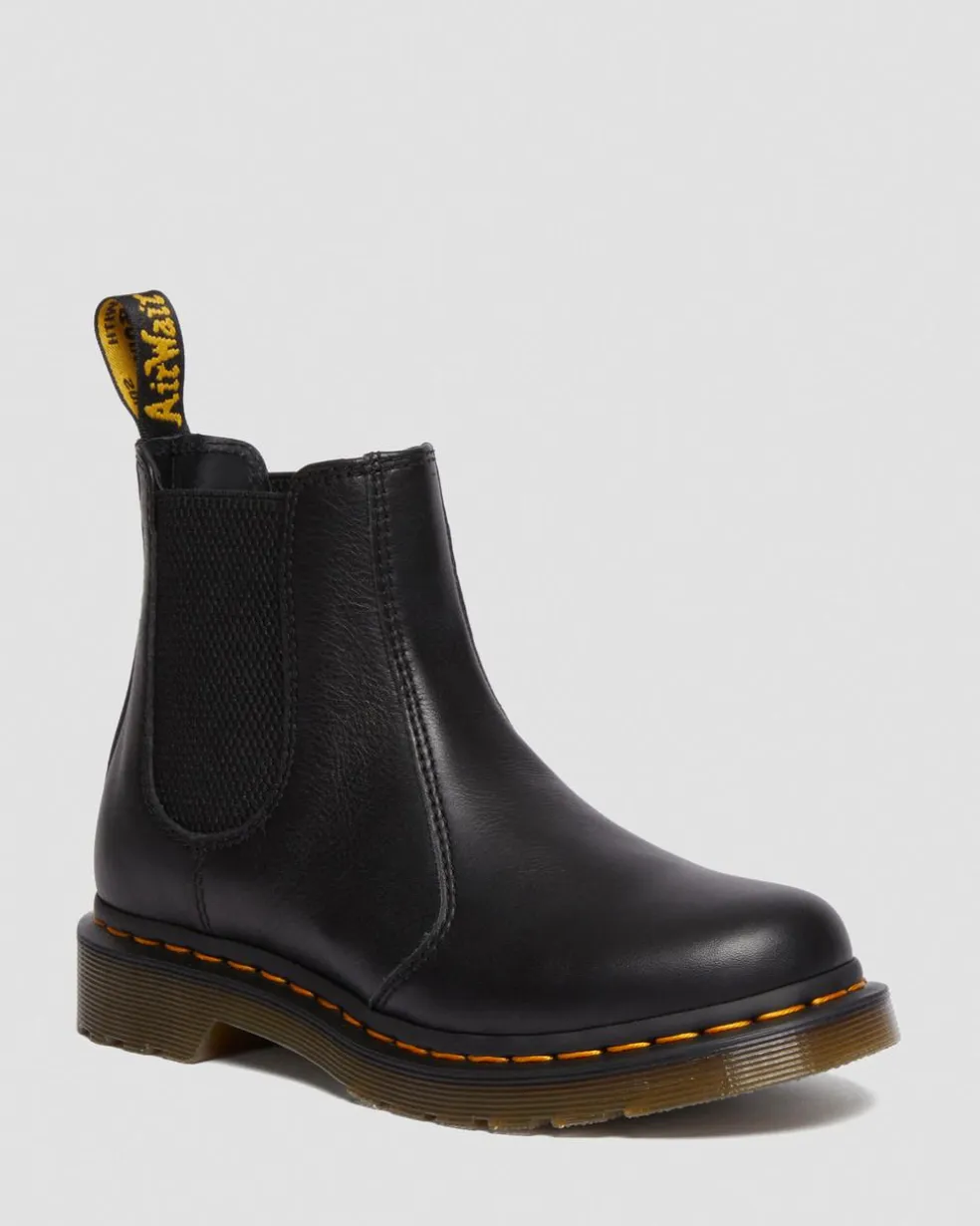 2976 Women's Virginia Leather Chelsea Boots in Black
