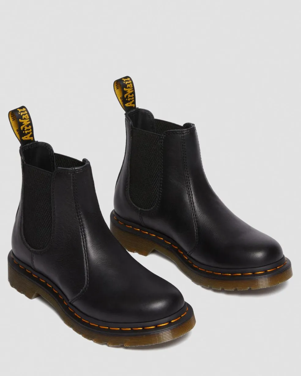 2976 Women's Virginia Leather Chelsea Boots in Black