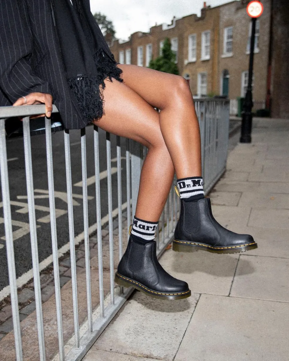 2976 Women's Virginia Leather Chelsea Boots in Black