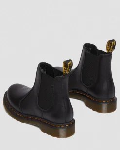 2976 Women's Virginia Leather Chelsea Boots in Black