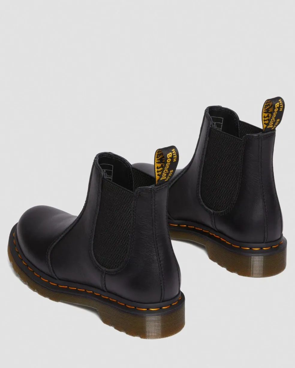 2976 Women's Virginia Leather Chelsea Boots in Black