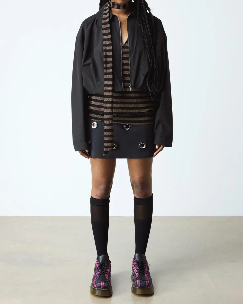 BUZZ 5I in Black