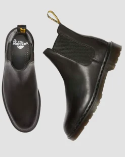 Graeme Analine leather Chelsea boots in Black