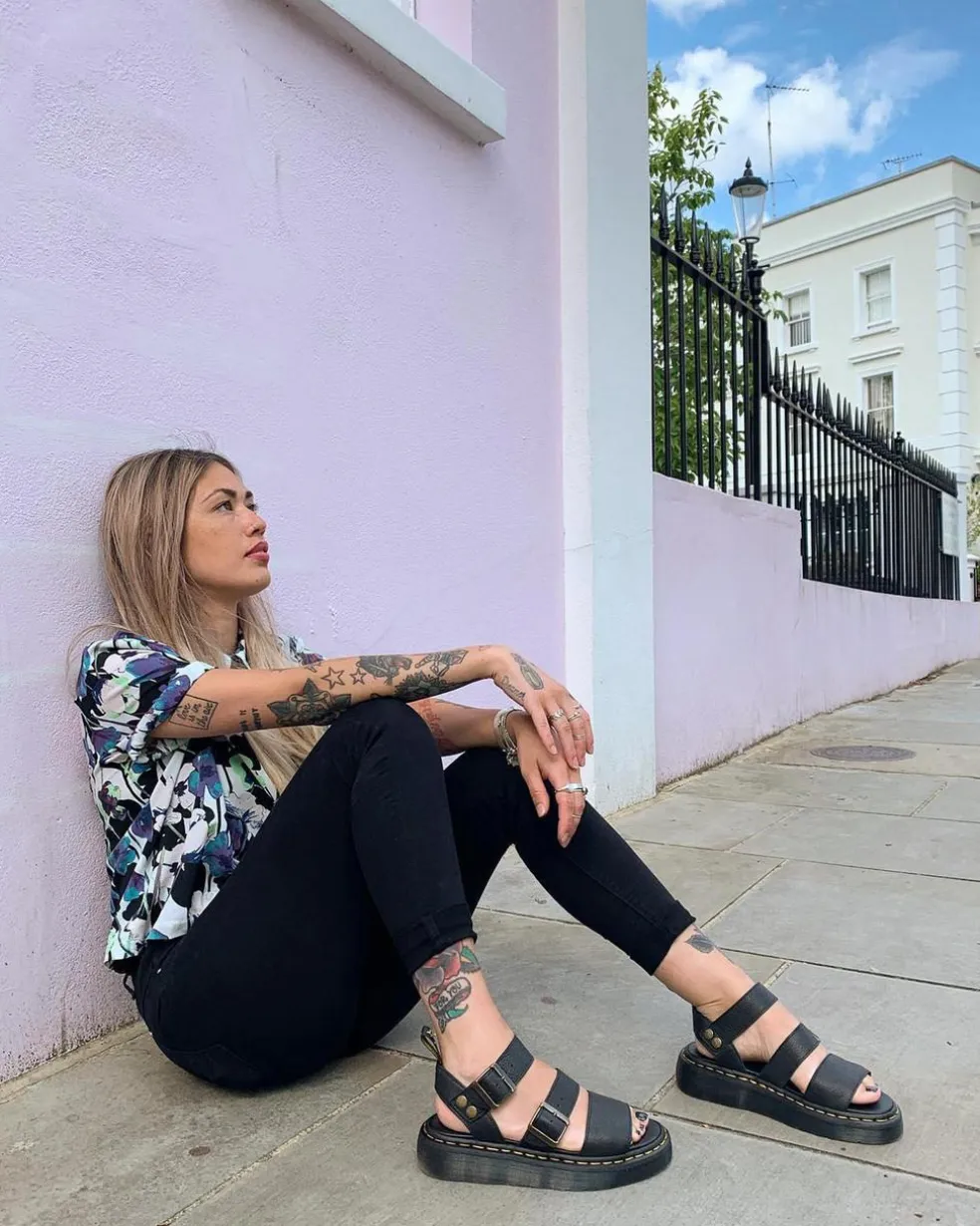 Gryphon Pisa Leather Platform Sandals in Black
