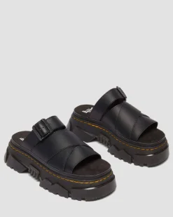 Mattison Slide sandals in Black